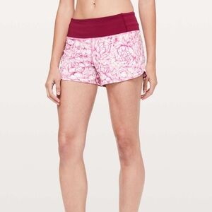 Lululemon Run Times Short II *4" Size 4 in Floral Bloom White Star Ruby